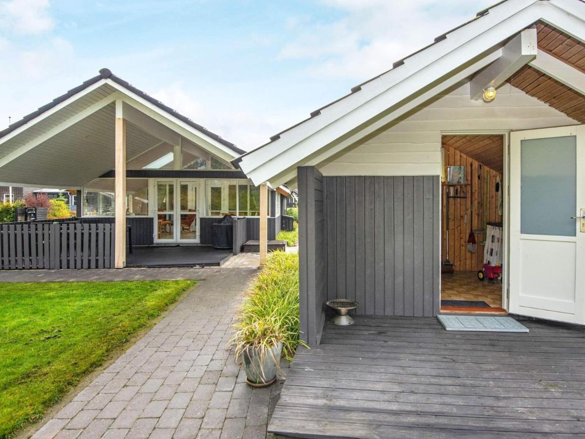 8 Person Holiday Home In Hovborg Exterior photo