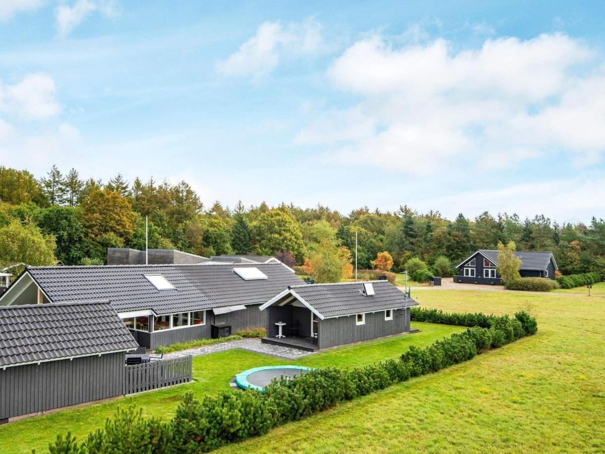 8 Person Holiday Home In Hovborg Exterior photo